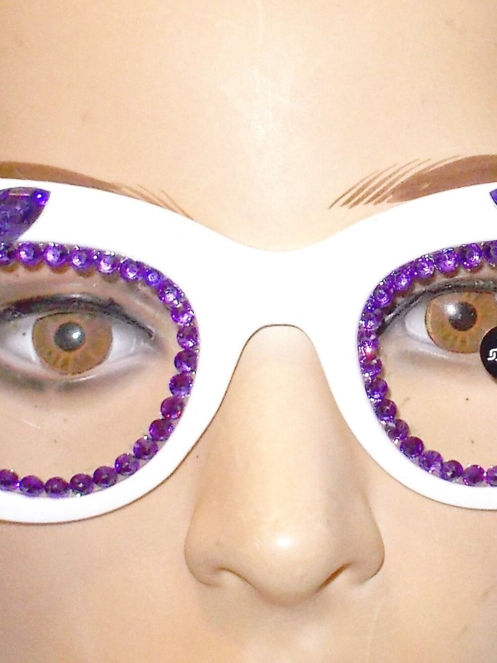 FABULOUS WHITE CATEYE READING GLASSES PURPLE RHINESTONES 2.25 STRENGTH